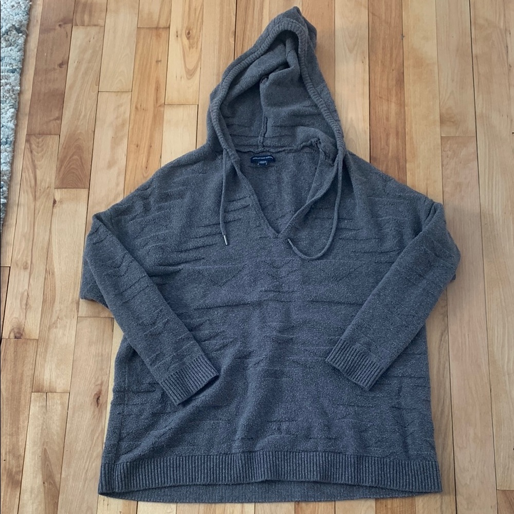 American Eagle Hooded Pull Over Grey Sweater - Size Medium